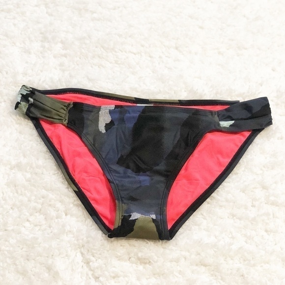 🆕 Lole Rio camouflage bikini bottoms extra… - Picture 4 of 12